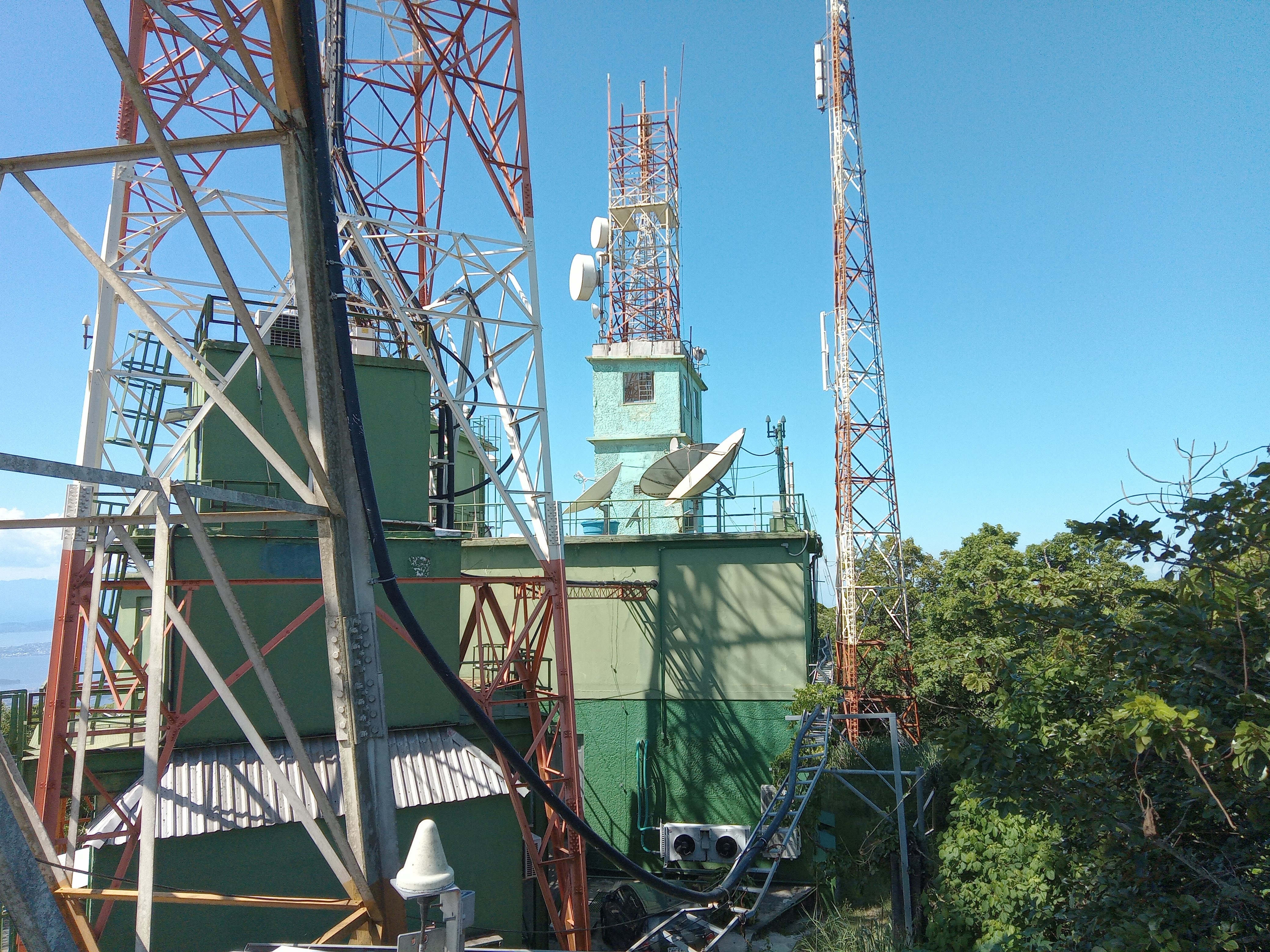 Projeto pintura em Sumaré/RJ nas torres